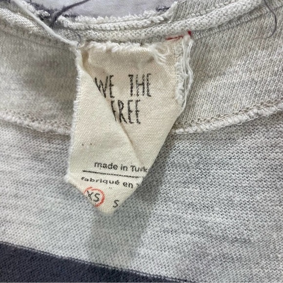 Striped Long Sleeve Top V Neck Casual Relaxed Fit - Picture 7 of 7